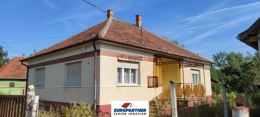 eladó családi ház, Farmos