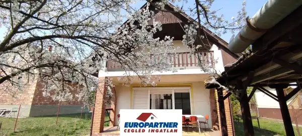 Eladó nyaraló, Tápiószentmárton 3 szoba 57 m² 28.5 M Ft